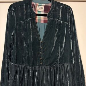 HOLDING HORSES from Anthropologie Emerald  Velvet Long Sleeve Dress-Pockets